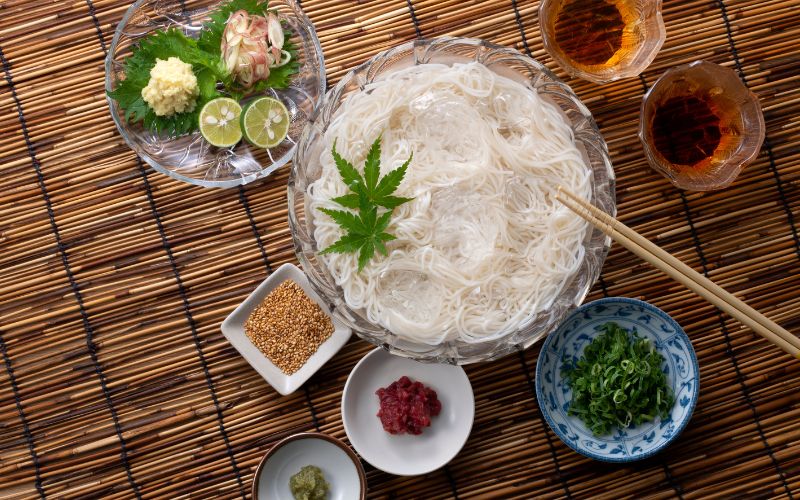 Somen Noodles: Cold vs Warm – Which One Suits You Best? Sanmeigaku
